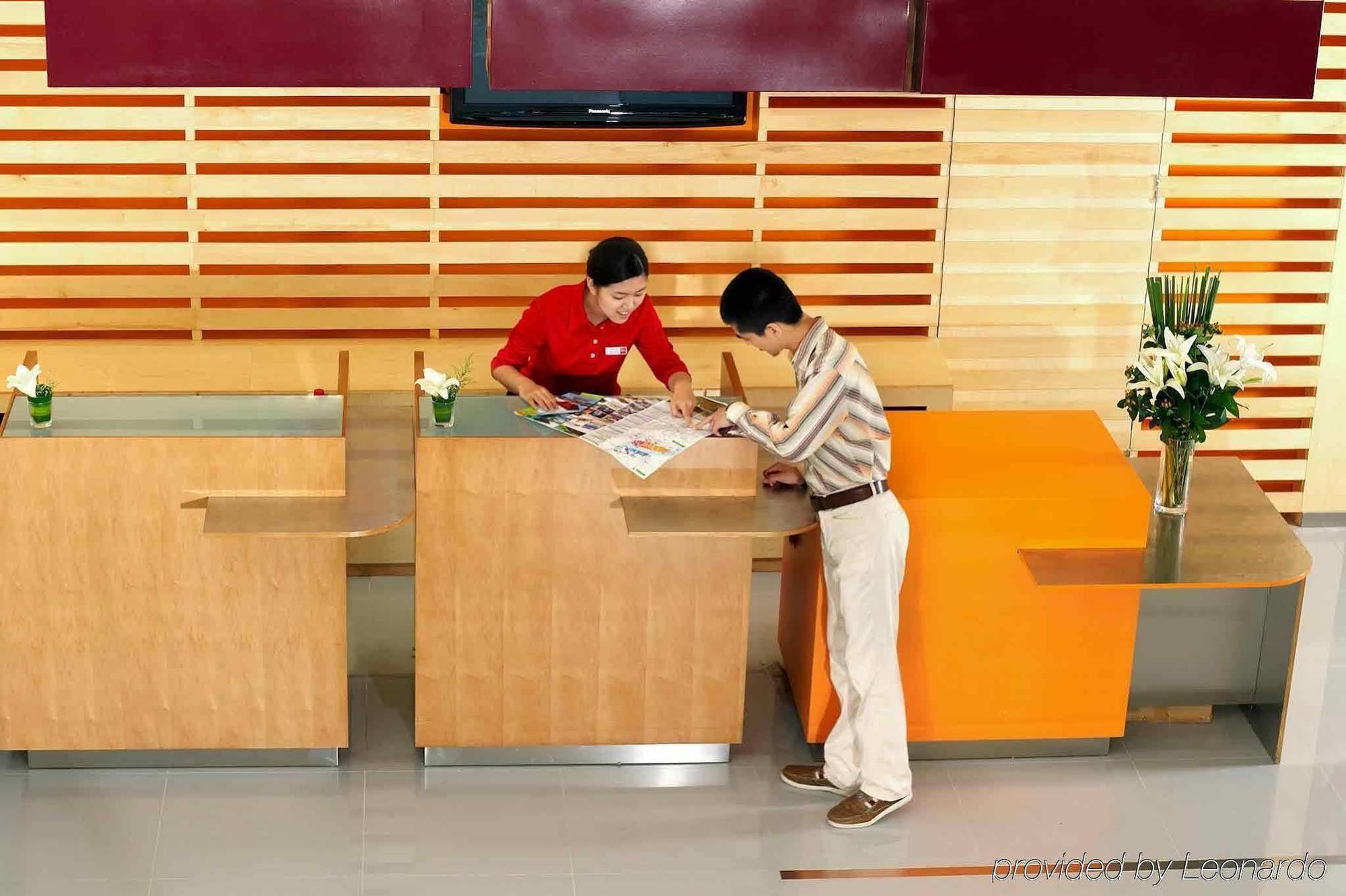 Ibis Shanghai Xujiahui Экстерьер фото